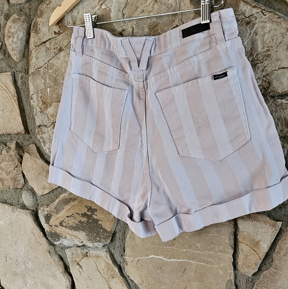 Volcom High Rise Pink and White Striped Denim Shorts Size 28 - Picture 5 of 9